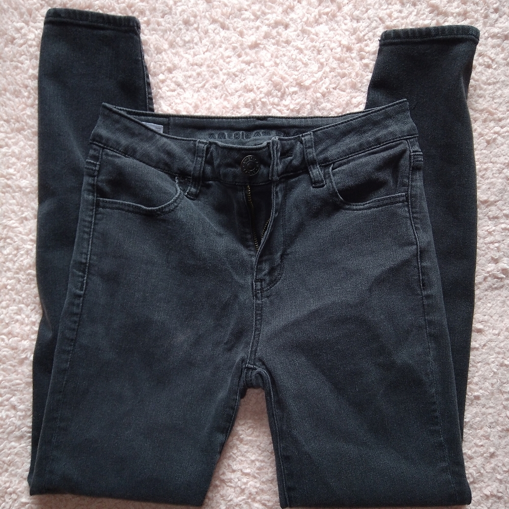 American Eagle Outfitters Black Hi Rise Jegging Size 4 Short